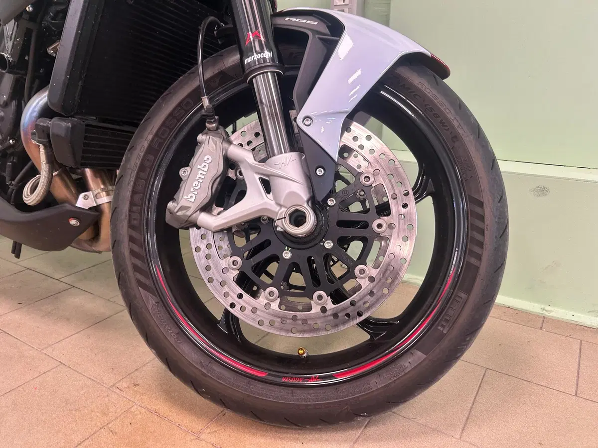 MV Agusta Brutale 800 RR (2021 - 25) (6)