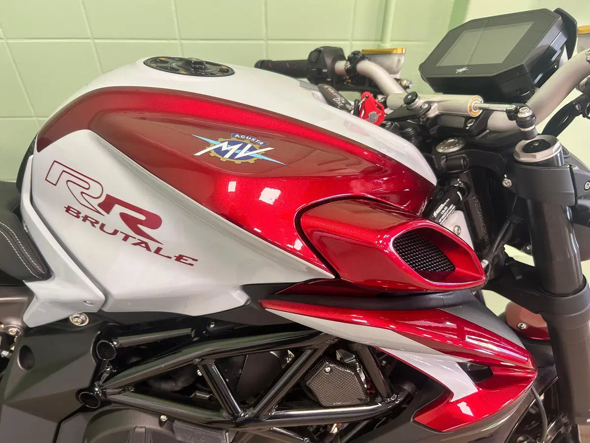 MV Agusta Brutale 800 RR (2021 - 25) (10)