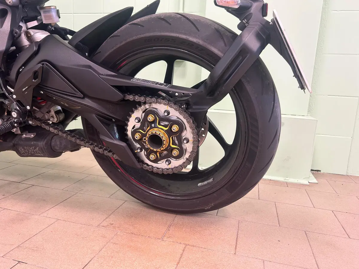 MV Agusta Brutale 800 RR (2021 - 25) (14)