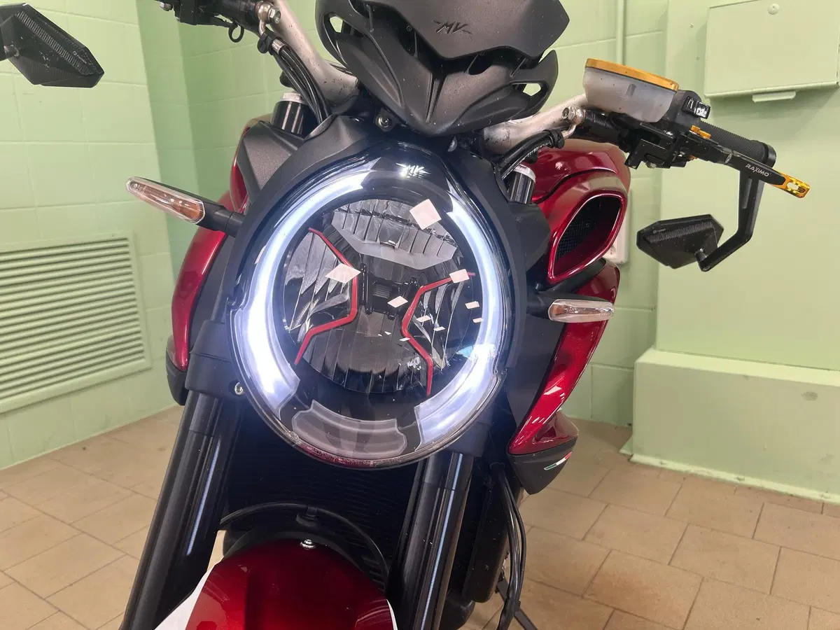 MV Agusta Brutale 800 RR (2021 - 25) (18)