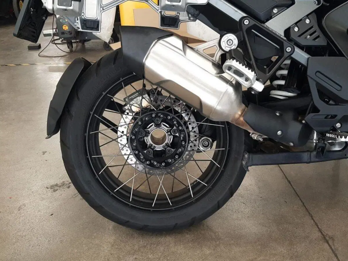 Bmw R 1300 GS Adventure Triple Black (2025 - 26) (9)