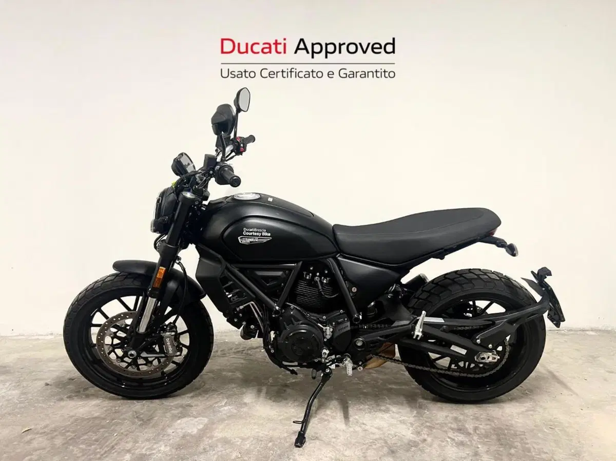 Ducati Scrambler 800 Icon Dark (2025 - 26) (4)