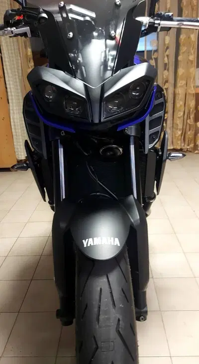 Yamaha MT-09 (2017 - 20) usata
