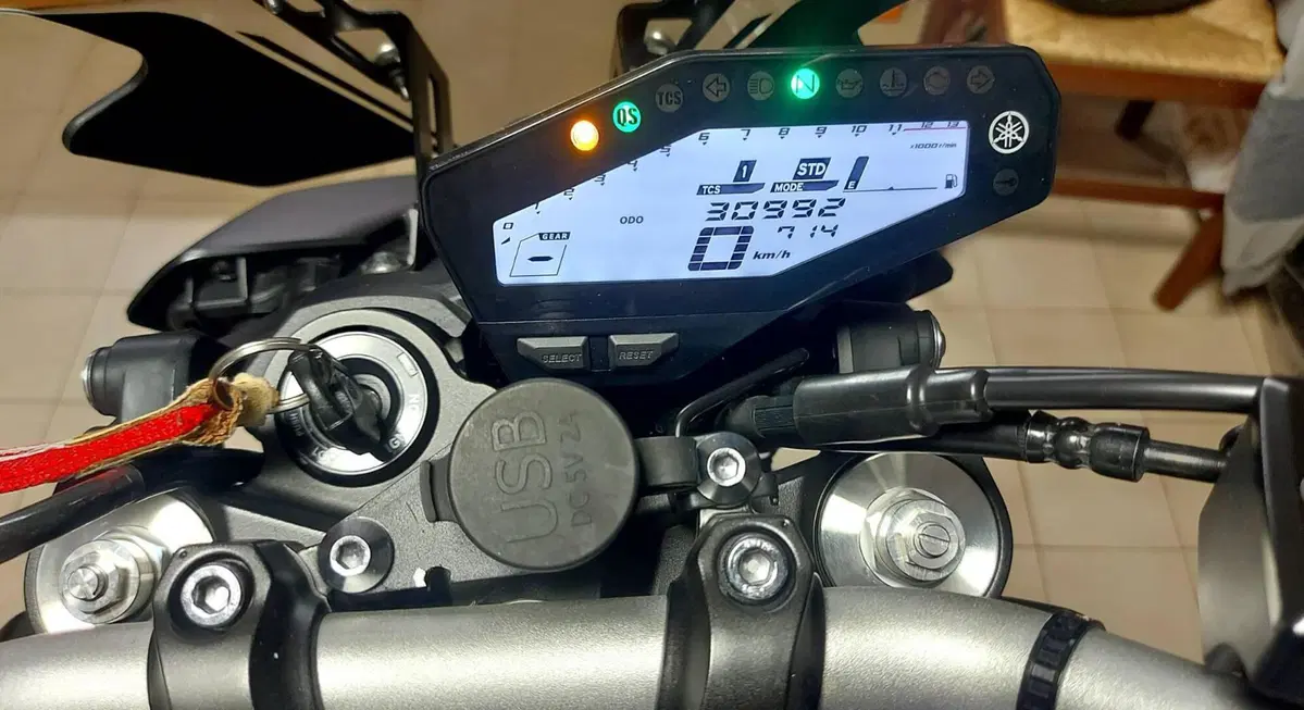 Yamaha MT-09 (2017 - 20) (5)