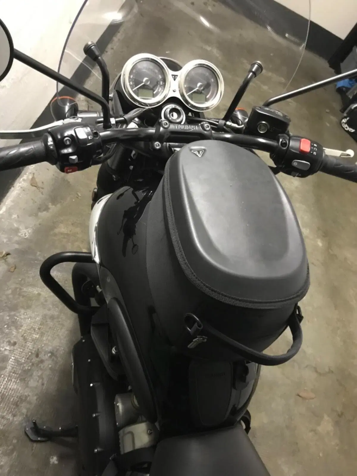 Triumph Bonneville T120 Black (2017 - 20) (5)