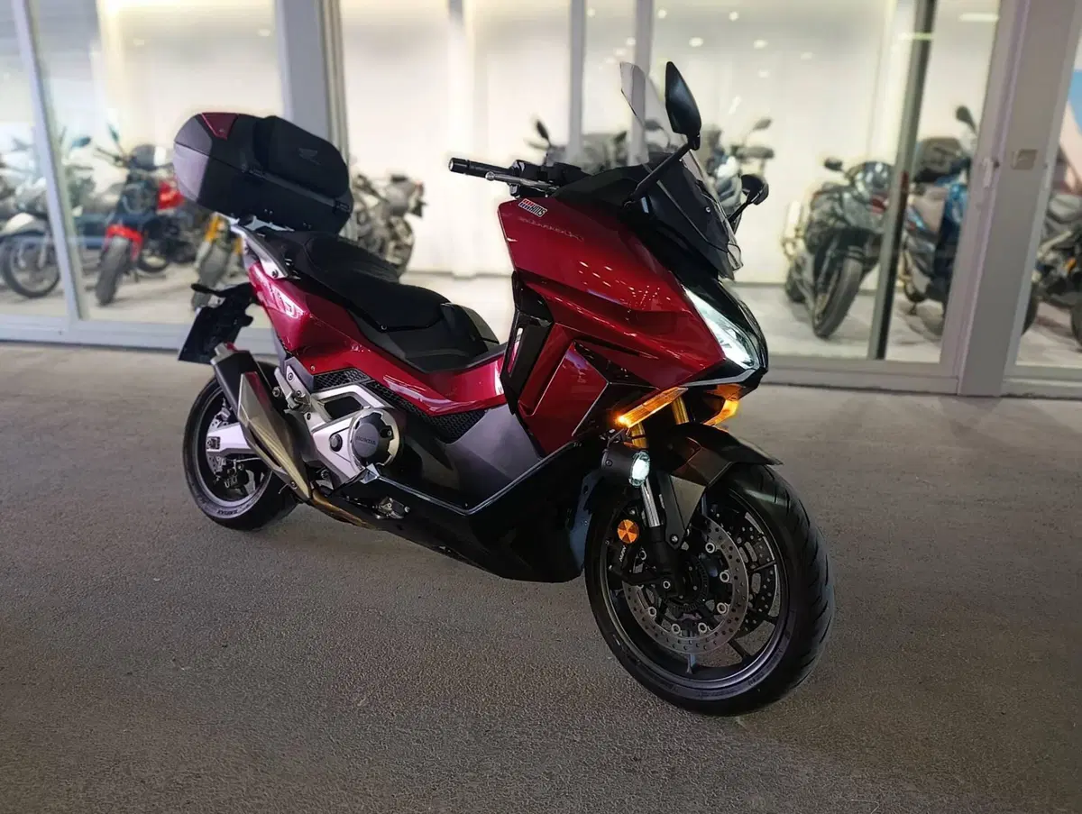Honda Forza 750 DCT Urban (2021 - 24) (3)