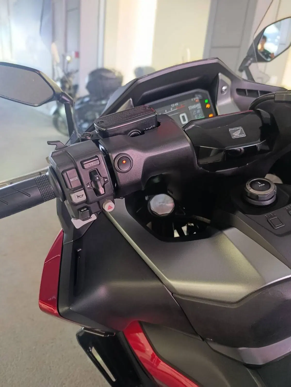 Honda Forza 750 DCT Urban (2021 - 24) (7)