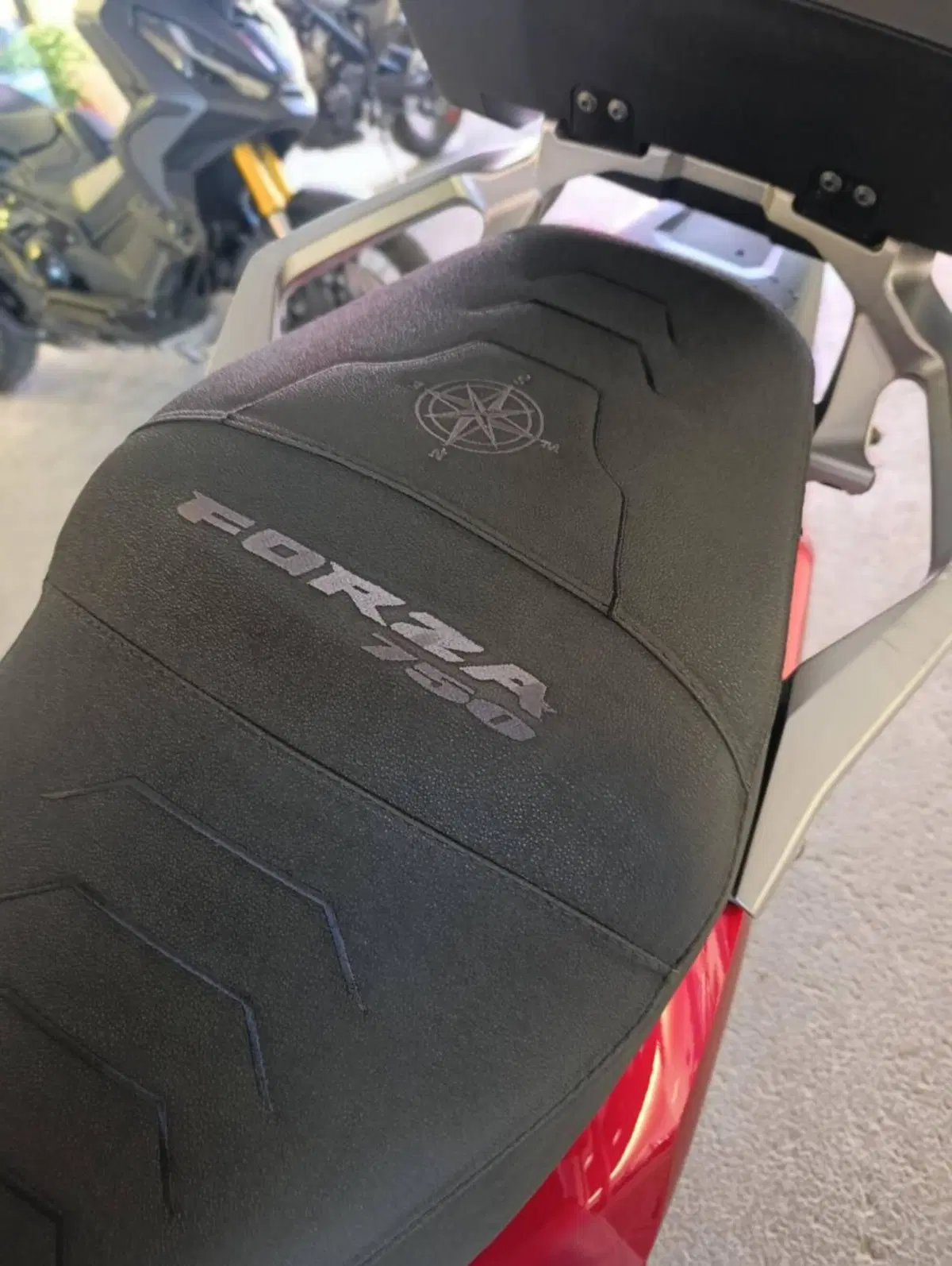 Honda Forza 750 DCT Urban (2021 - 24) (10)