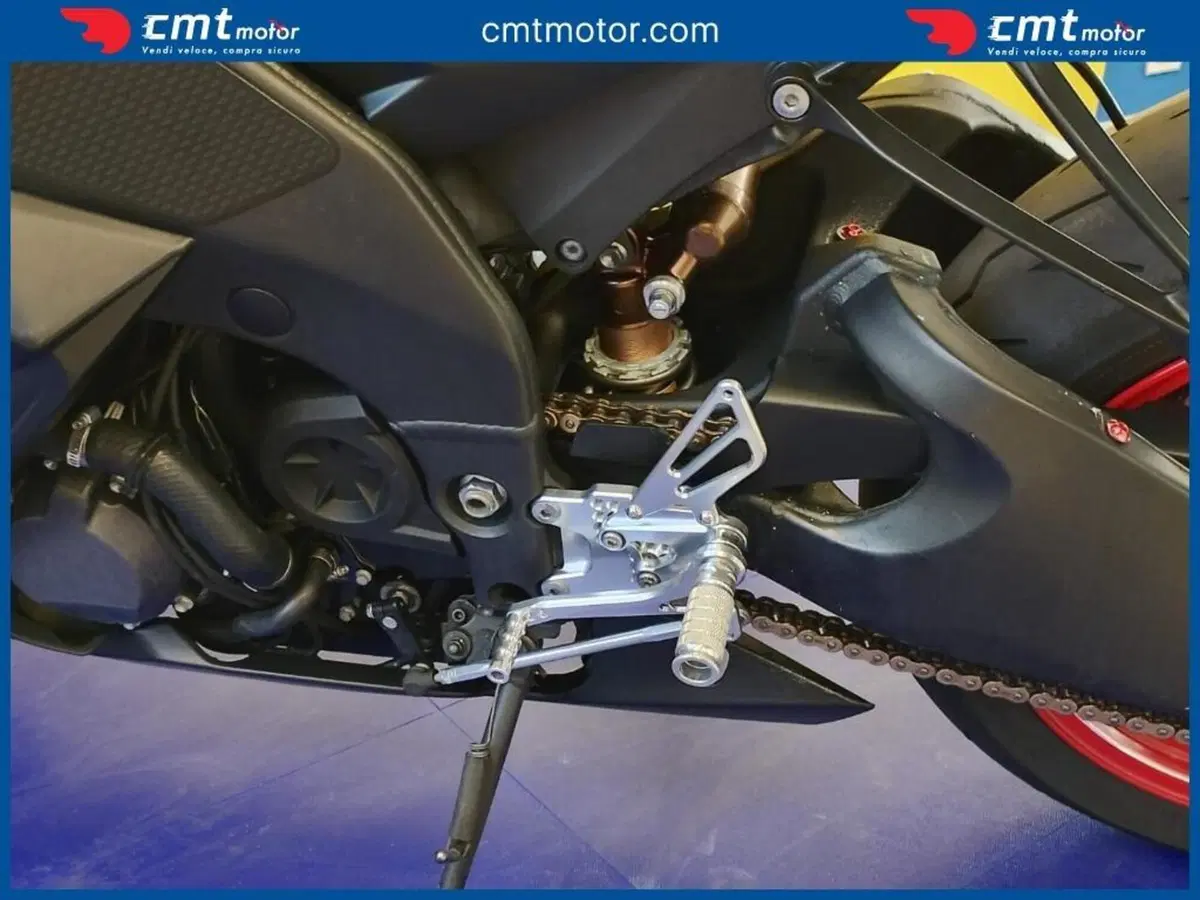 Kawasaki Ninja 1000 ZX-10R (2010 - 11) (9)