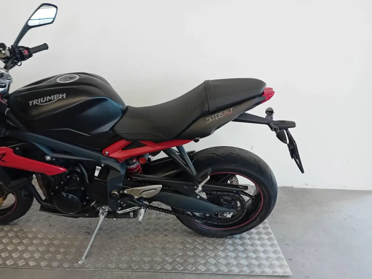 Triumph Street Triple R (2017 - 20) (5)