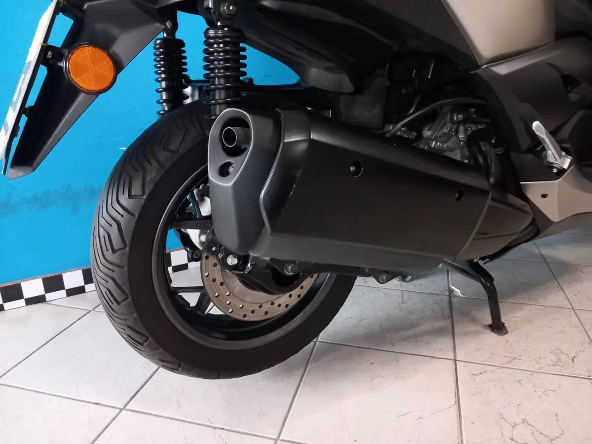 Yamaha X-Max 300 ABS (2017 - 20) (12)
