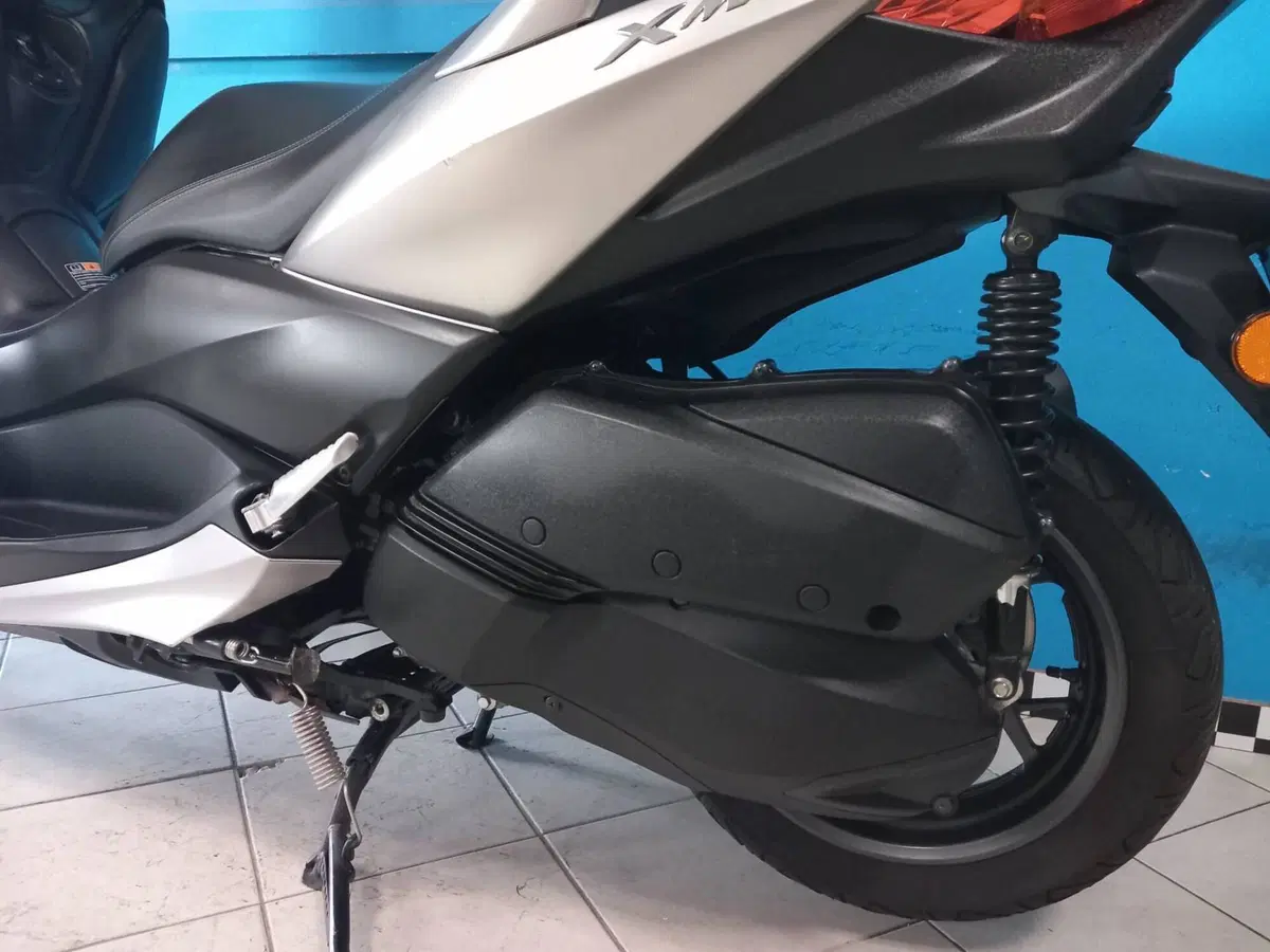 Yamaha X-Max 300 ABS (2017 - 20) (11)