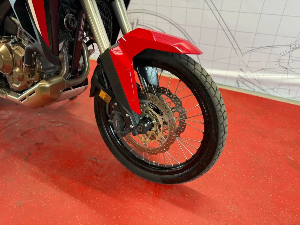 Honda Africa Twin CRF 1100L Travel Edition (2022 - 23) (9)