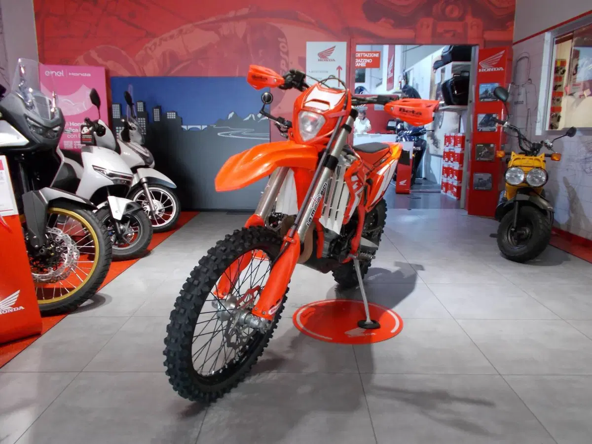 Betamotor RR 350 4T Enduro Race (2025) (3)