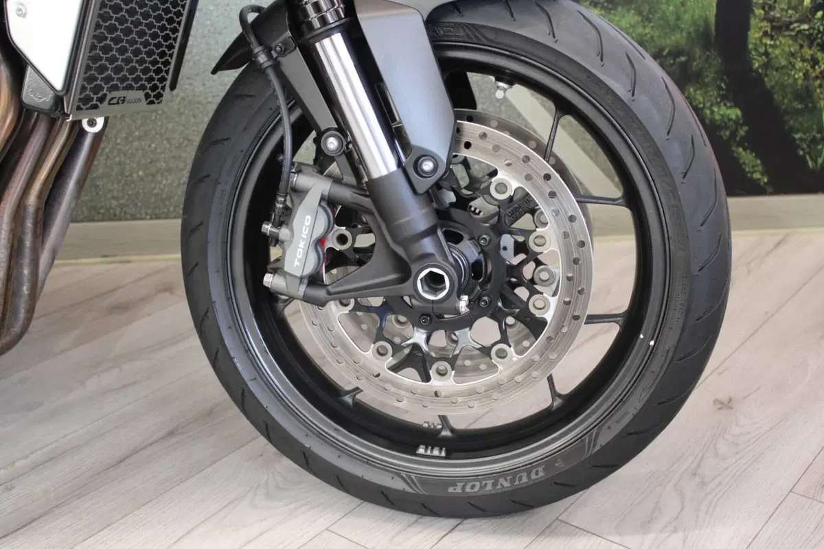 Honda CB 1000 R + Limited Edition (2019) (13)