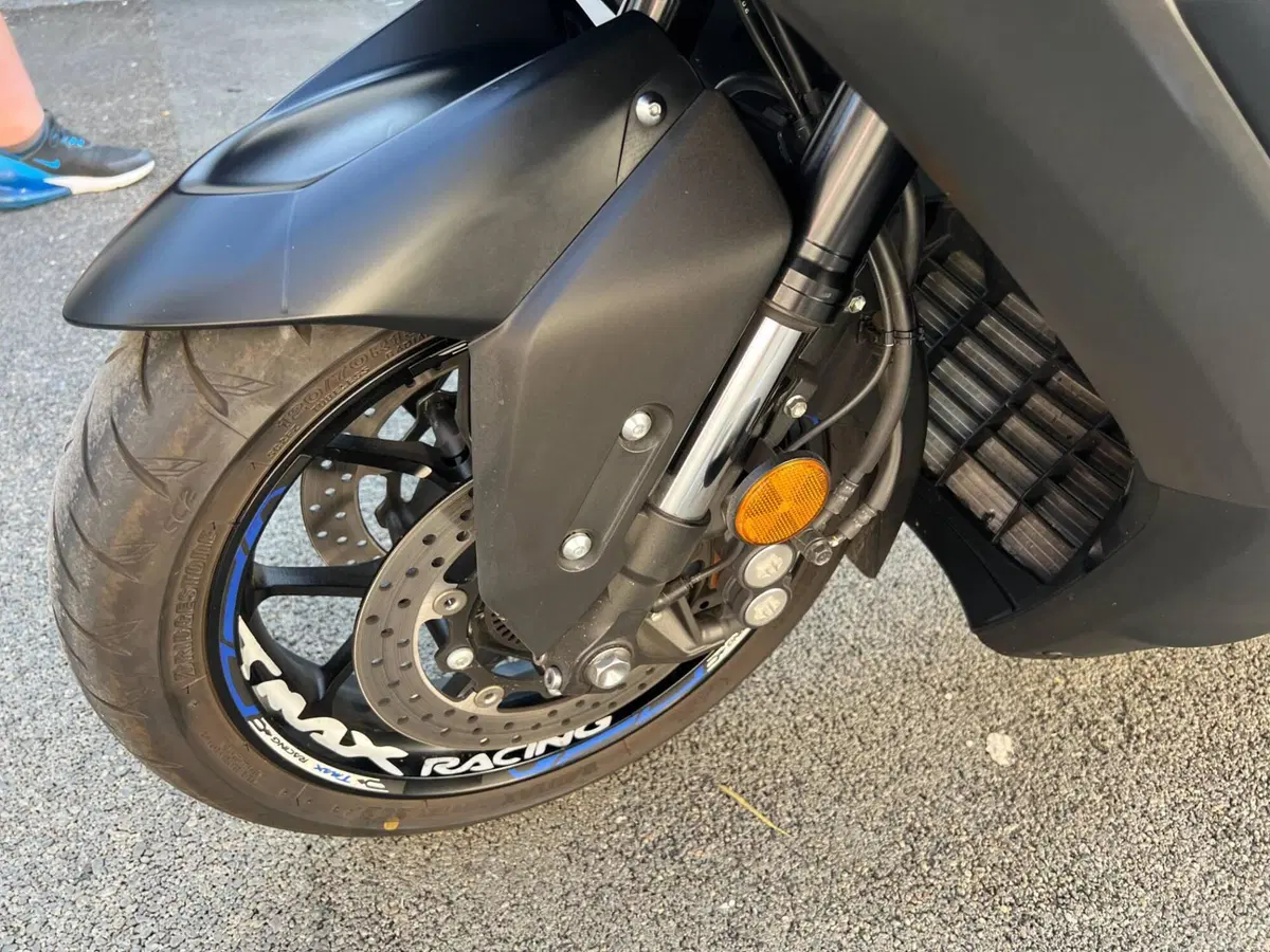 Yamaha T-Max 560 (2022 - 24) (15)