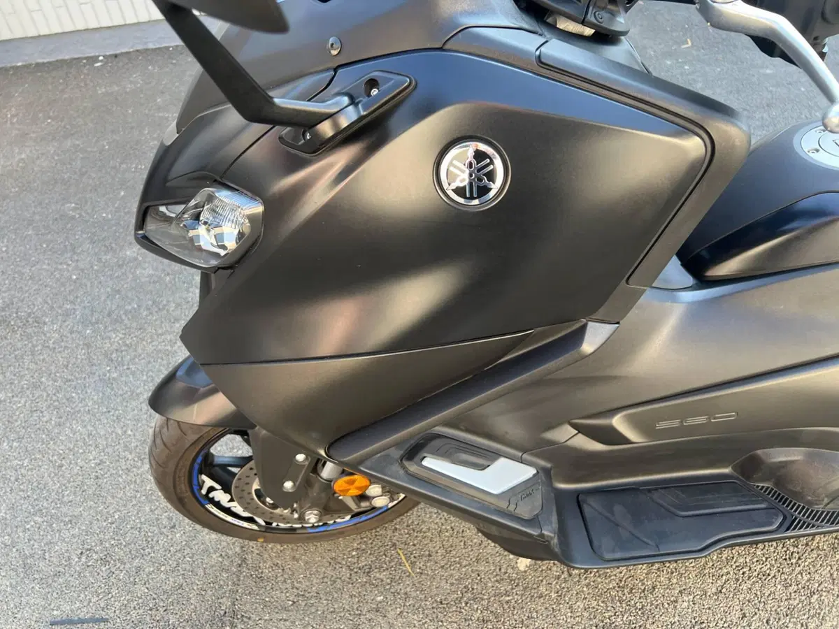 Yamaha T-Max 560 (2022 - 24) (6)