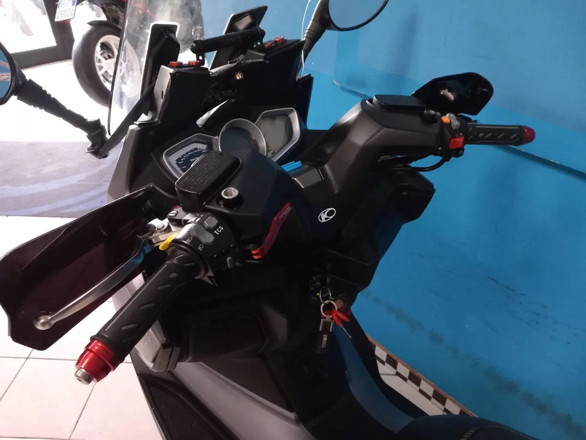 Kymco Xciting 400i S TCS (2021 - 24) (8)