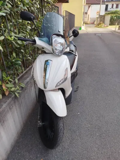 Piaggio Beverly 300 ABS-ASR (2021 - 25) usata