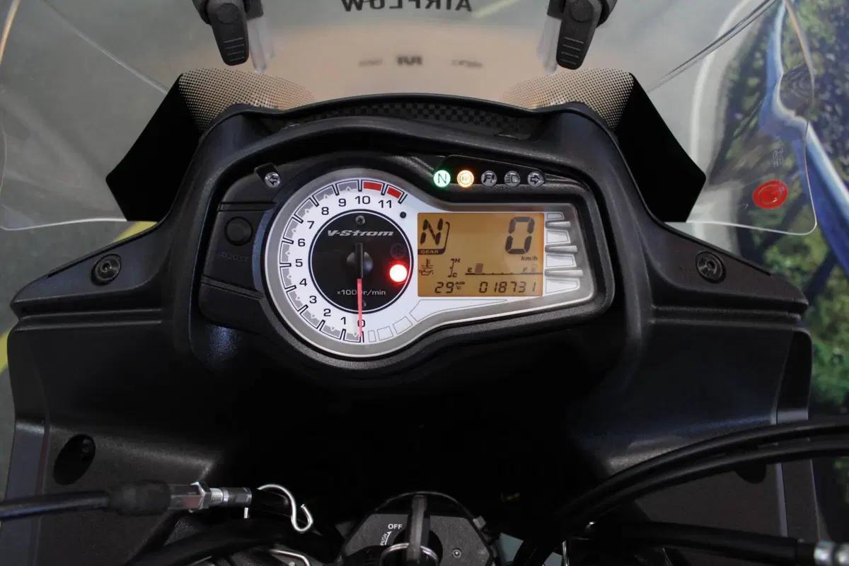 Suzuki V-Strom 650 ABS (2011 - 17) (6)
