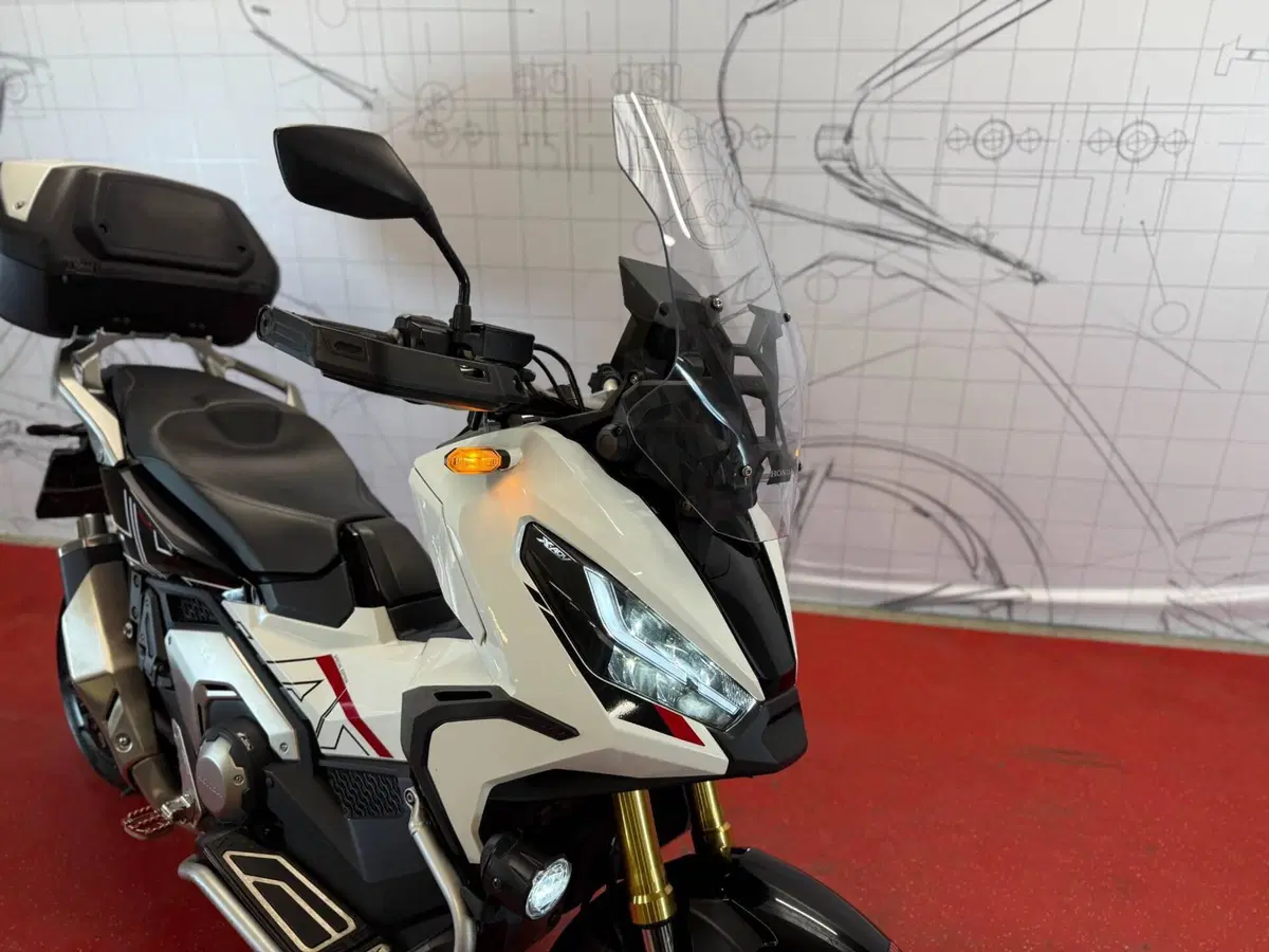 Honda X-ADV 750 DCT Adventure (2021 - 24) (9)