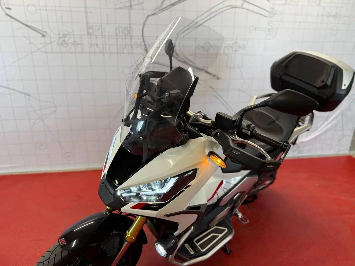 Honda X-ADV 750 DCT Adventure (2021 - 24) (13)