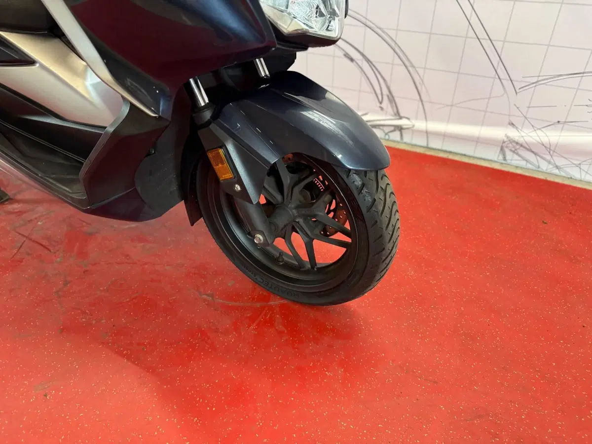 Honda Forza 300 (2019 - 20) (9)