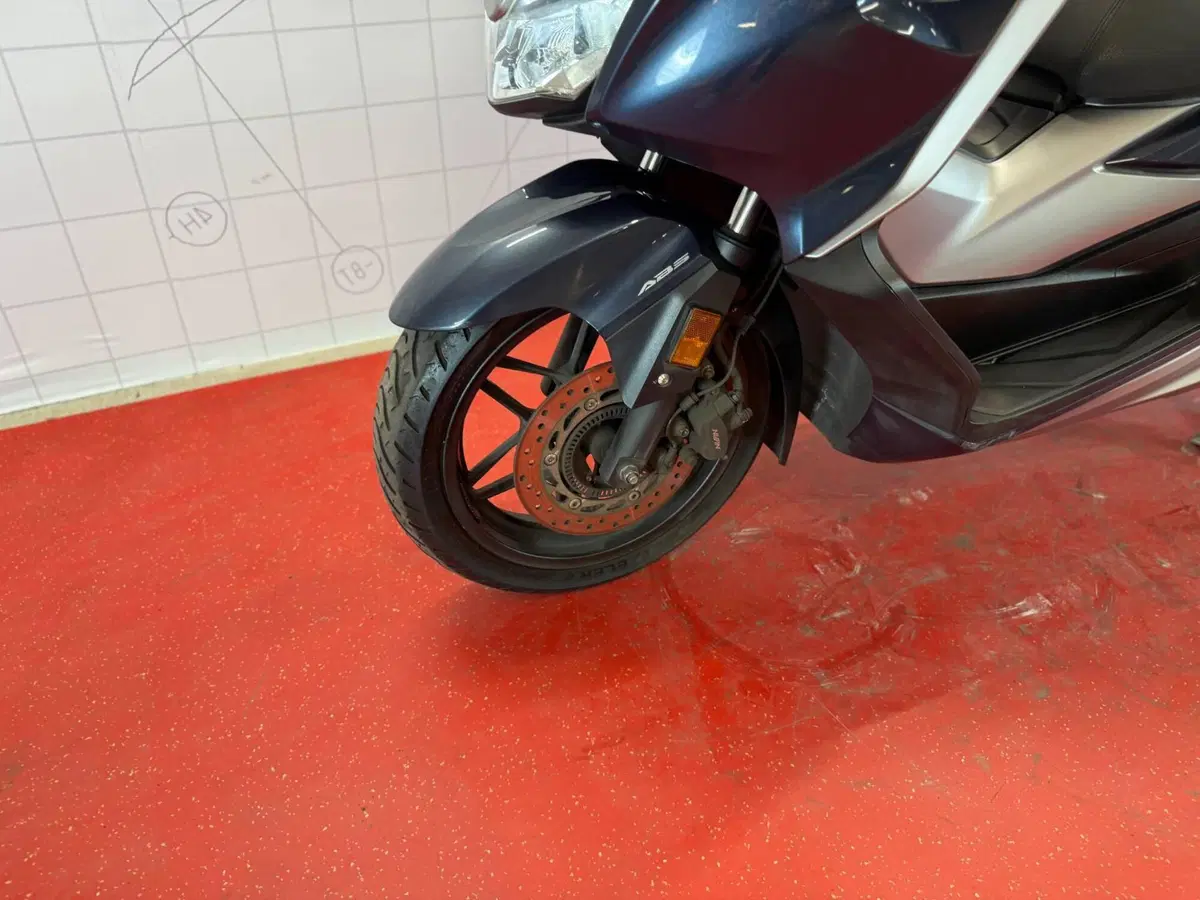Honda Forza 300 (2019 - 20) (13)
