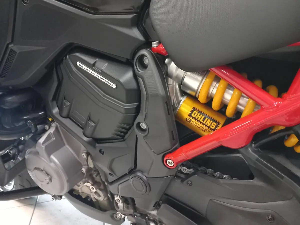 Ducati Multistrada V4 Pikes Peak (2021 - 24) (10)