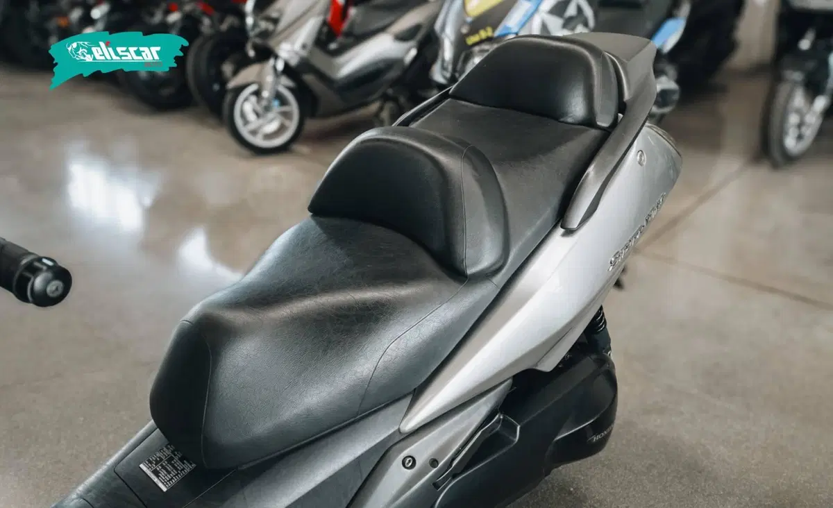 Honda Silver Wing 400 (2006 - 09) (7)
