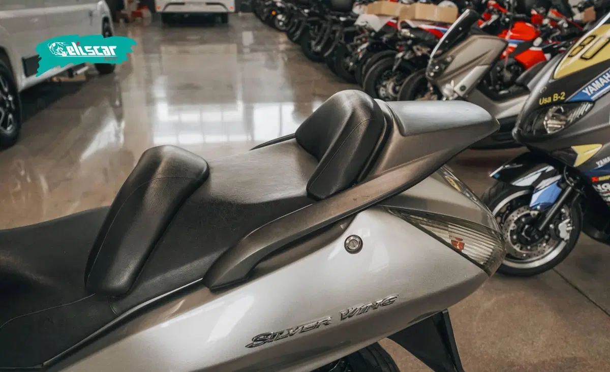 Honda Silver Wing 400 (2006 - 09) (8)
