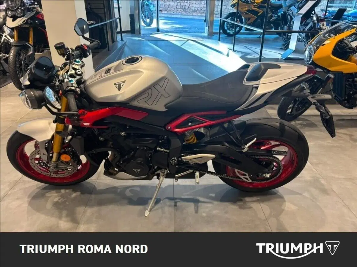 Triumph Street Triple 765 RX (2026) (2)