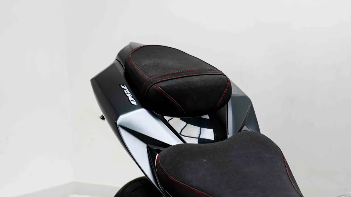 Suzuki GSX R 750 (2008 - 10) (17)