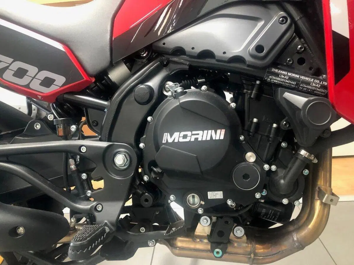 Moto Morini X-Cape 700 Gold Edition (2025 - 26) (5)