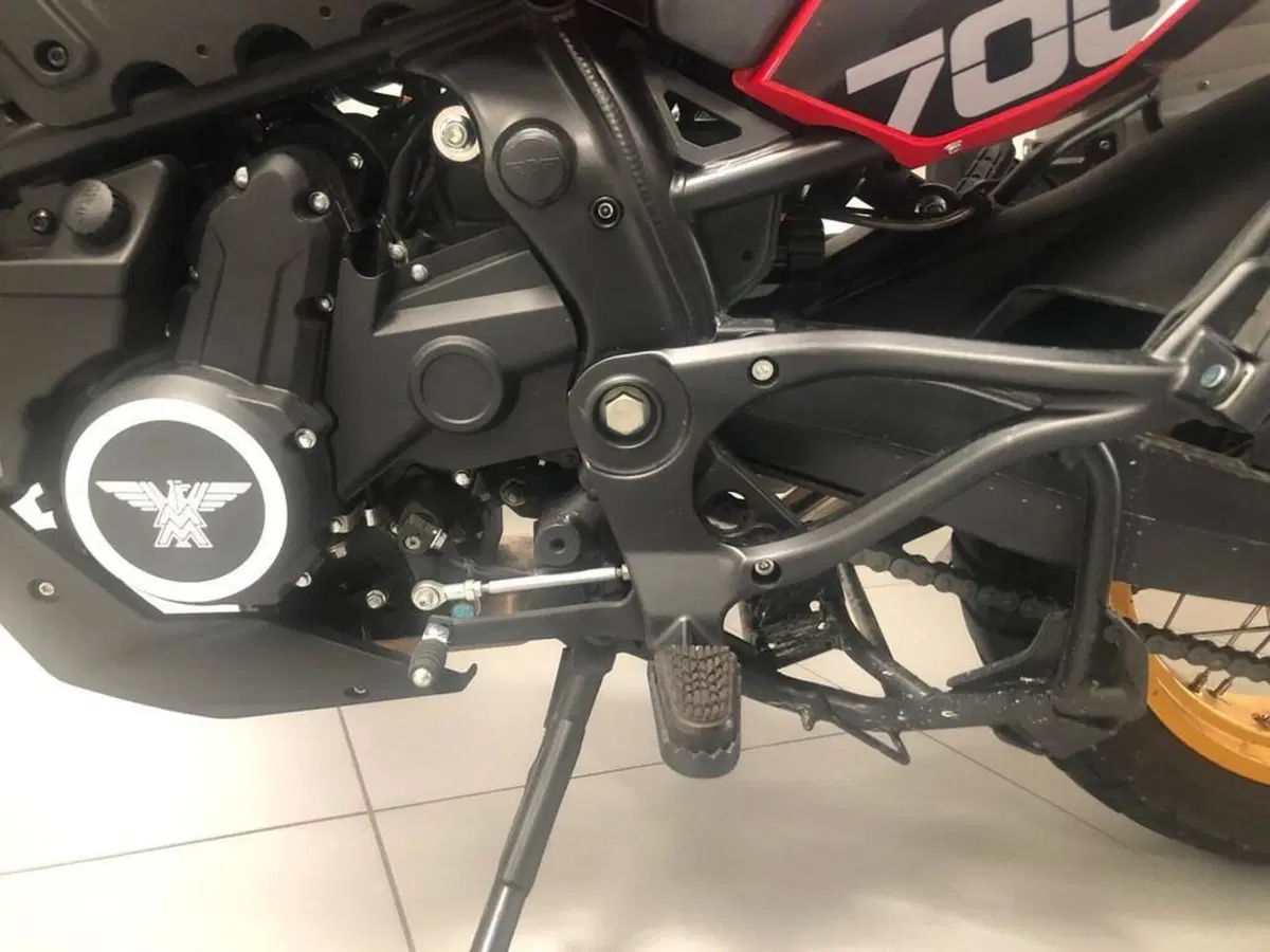 Moto Morini X-Cape 700 Gold Edition (2025 - 26) (6)