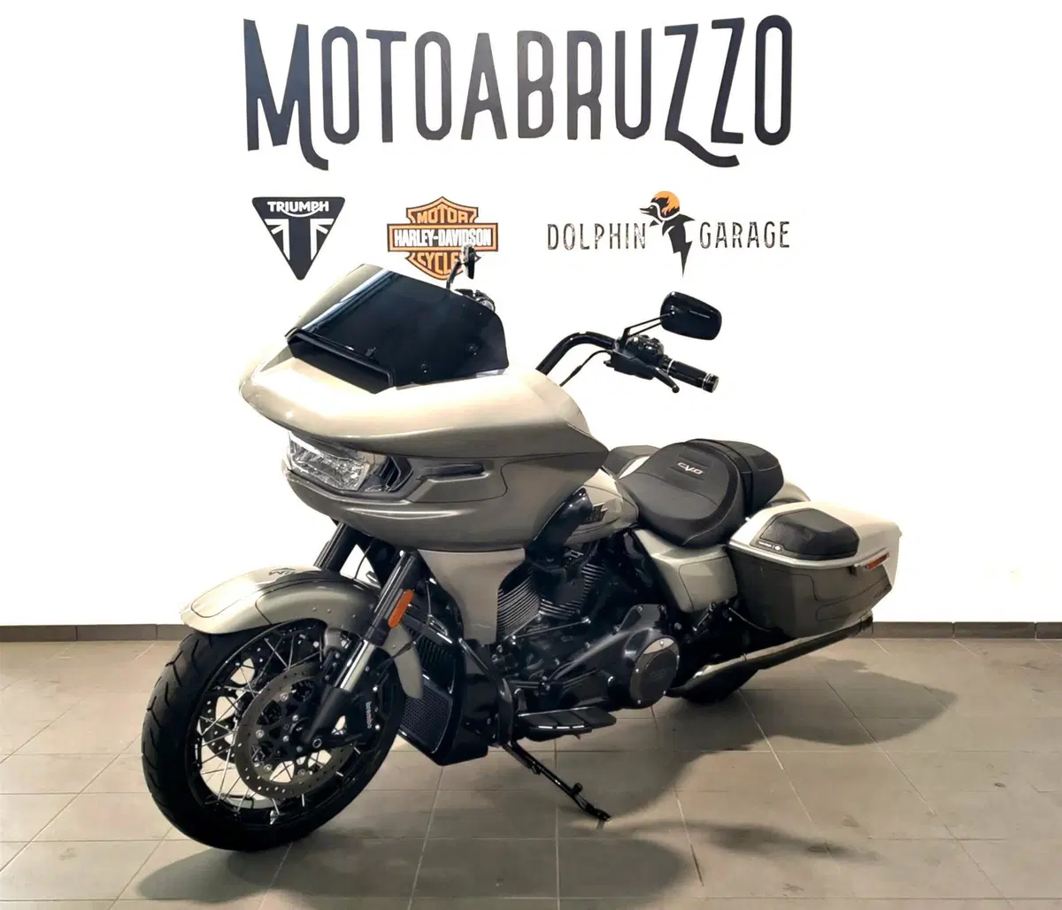 Harley-Davidson CVO Road Glide (2023) (4)