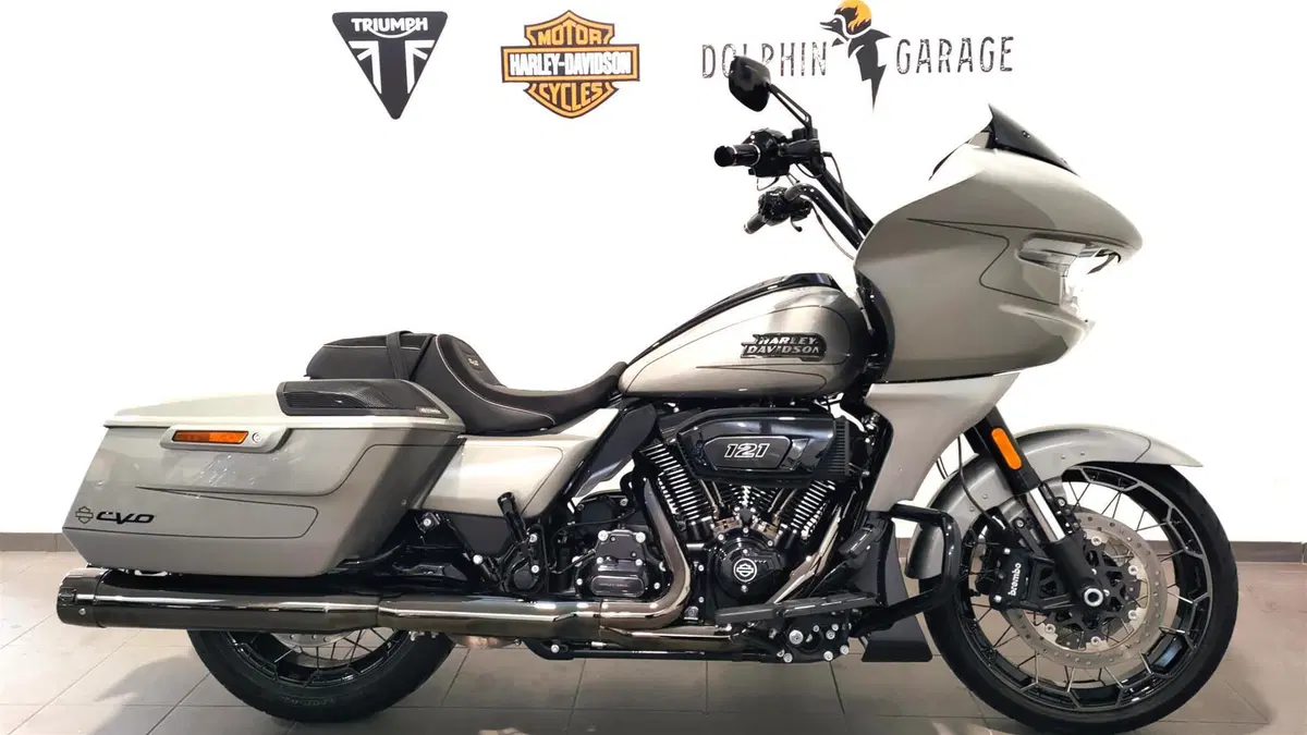 Harley-Davidson CVO Road Glide (2023) (2)