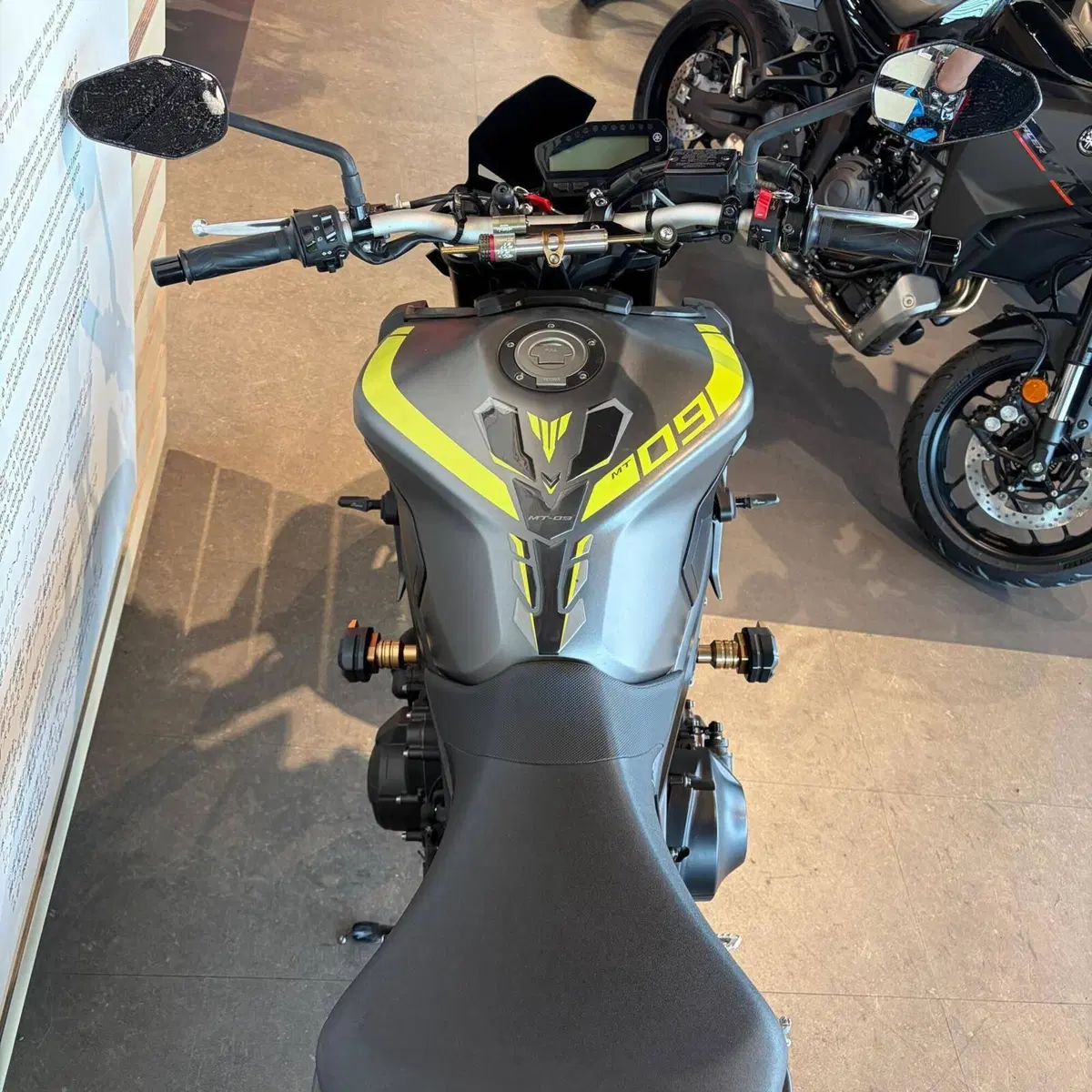 Yamaha MT-09 (2017 - 20) (3)
