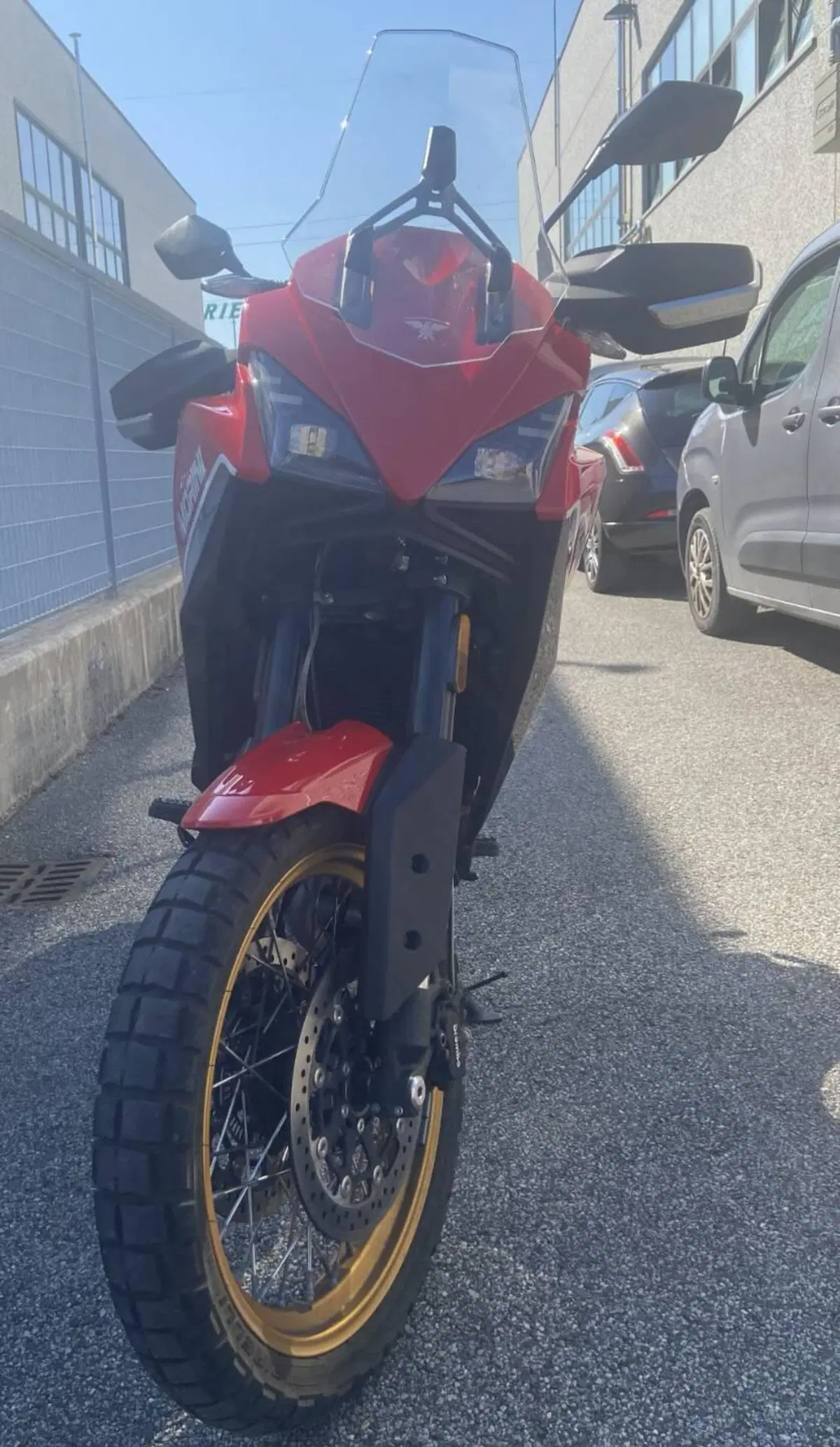Moto Morini X-Cape 650 Gold Wheels Edition (2022 - 26) (2)