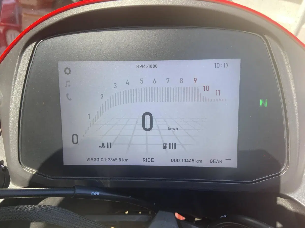 Moto Morini X-Cape 650 Gold Wheels Edition (2022 - 26) (4)