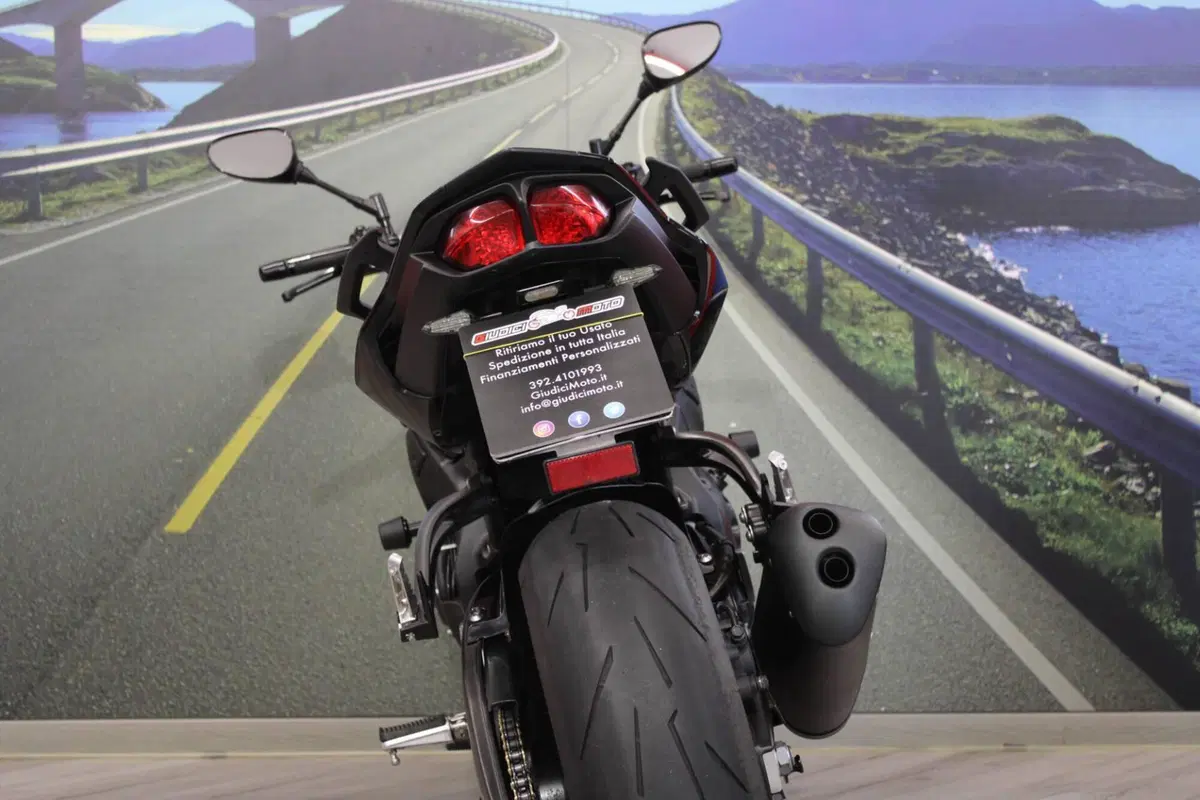 Yamaha FZ8 (2010 - 12) (15)