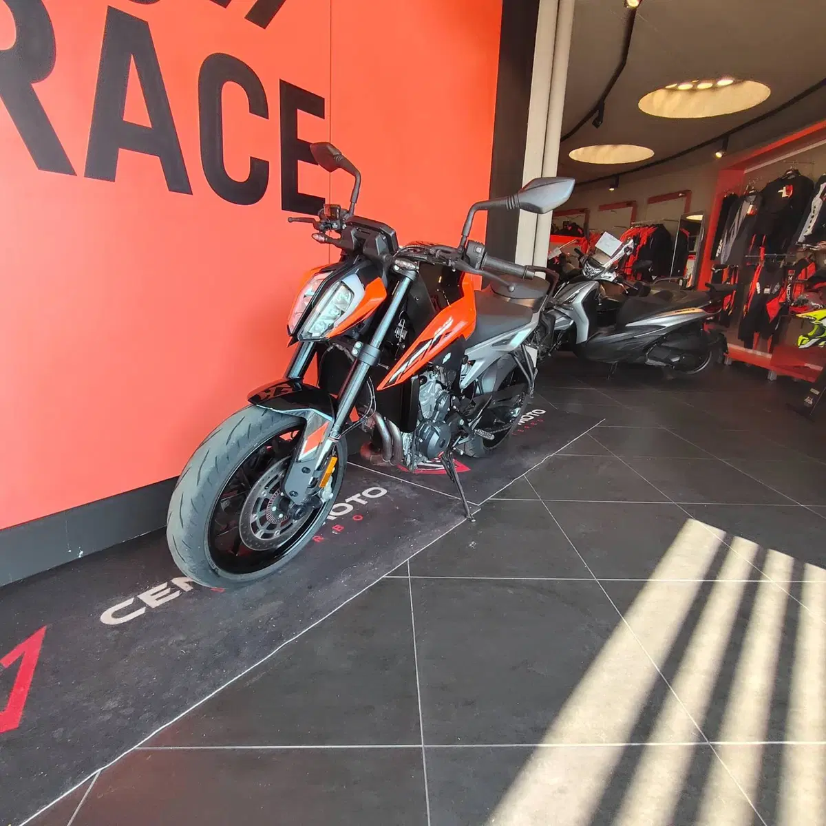 KTM 790 Duke L (2023 - 24) (9)