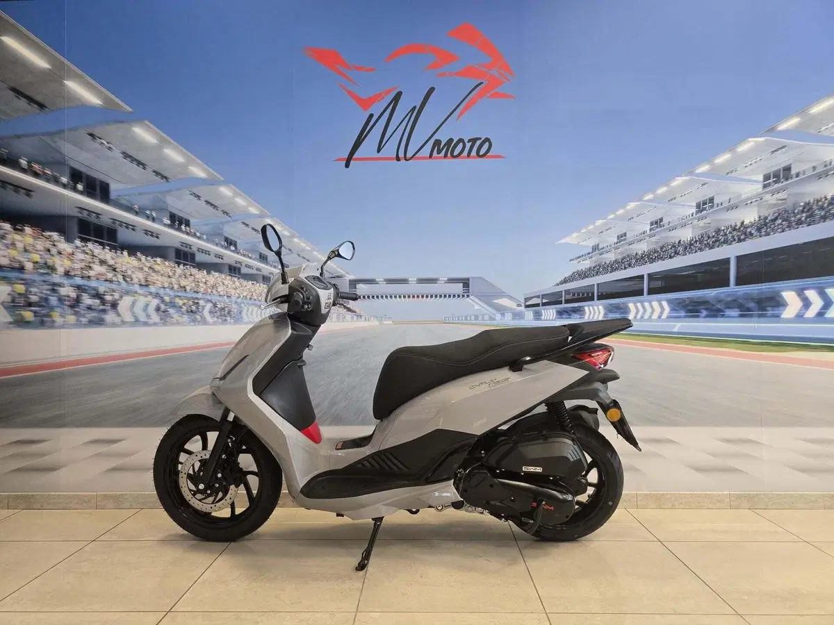 Swm C-Fly 125 (2026) (5)