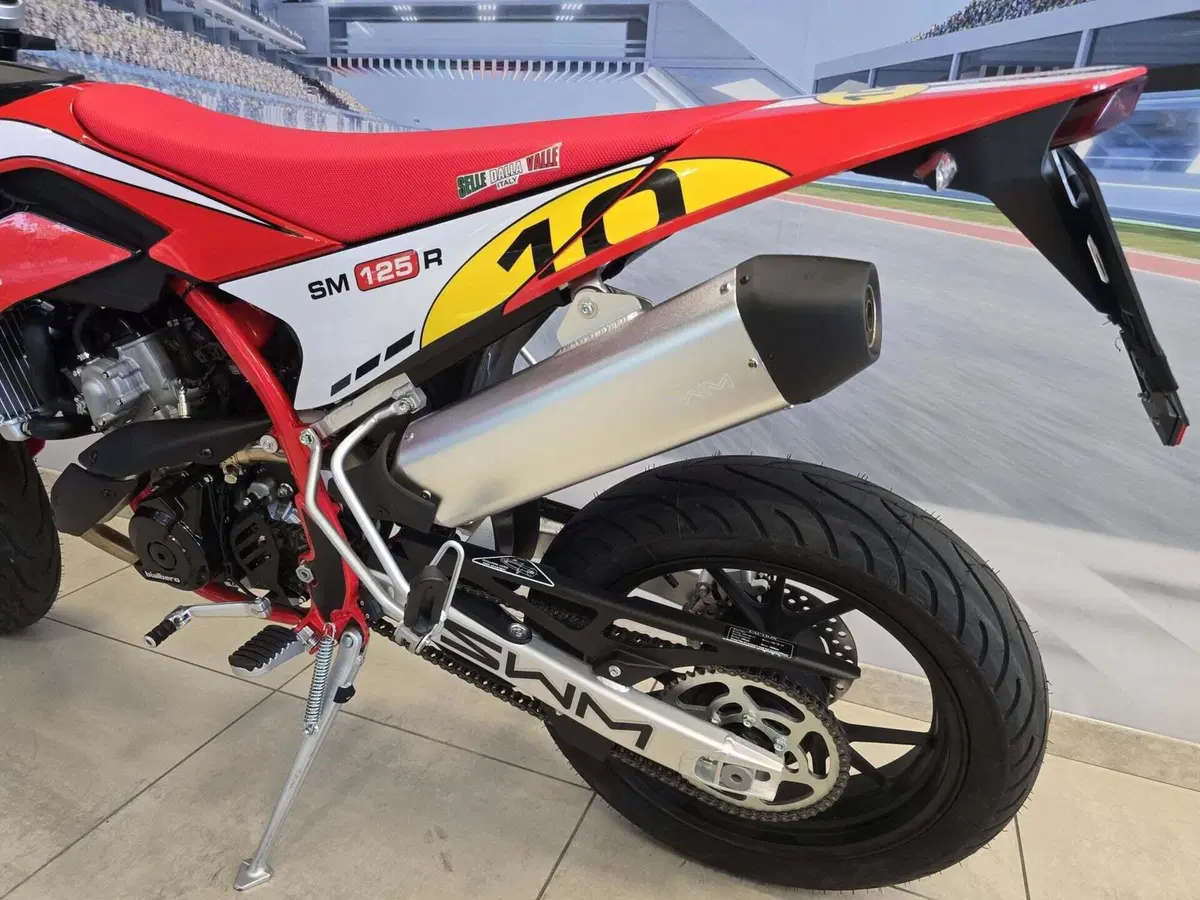 Swm SM 125 R Reborn (2026) (4)