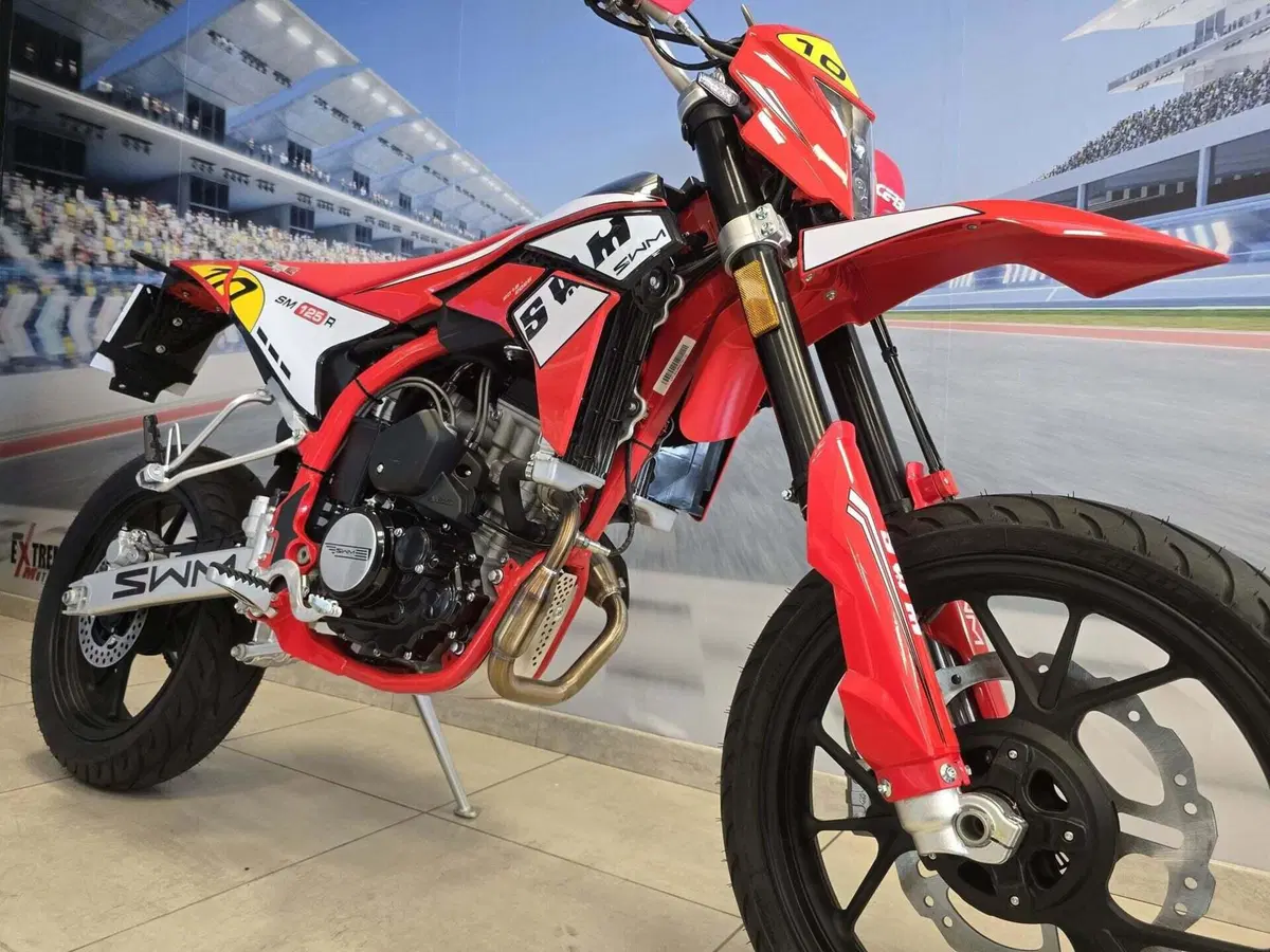 Swm SM 125 R Reborn (2026) (16)