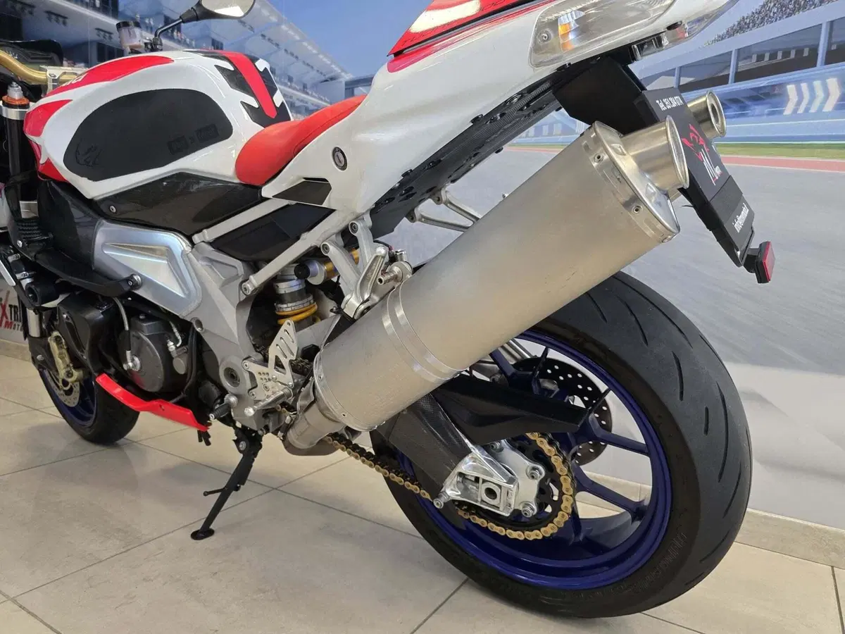 Aprilia Tuono 1000 R (2006 - 10) (7)