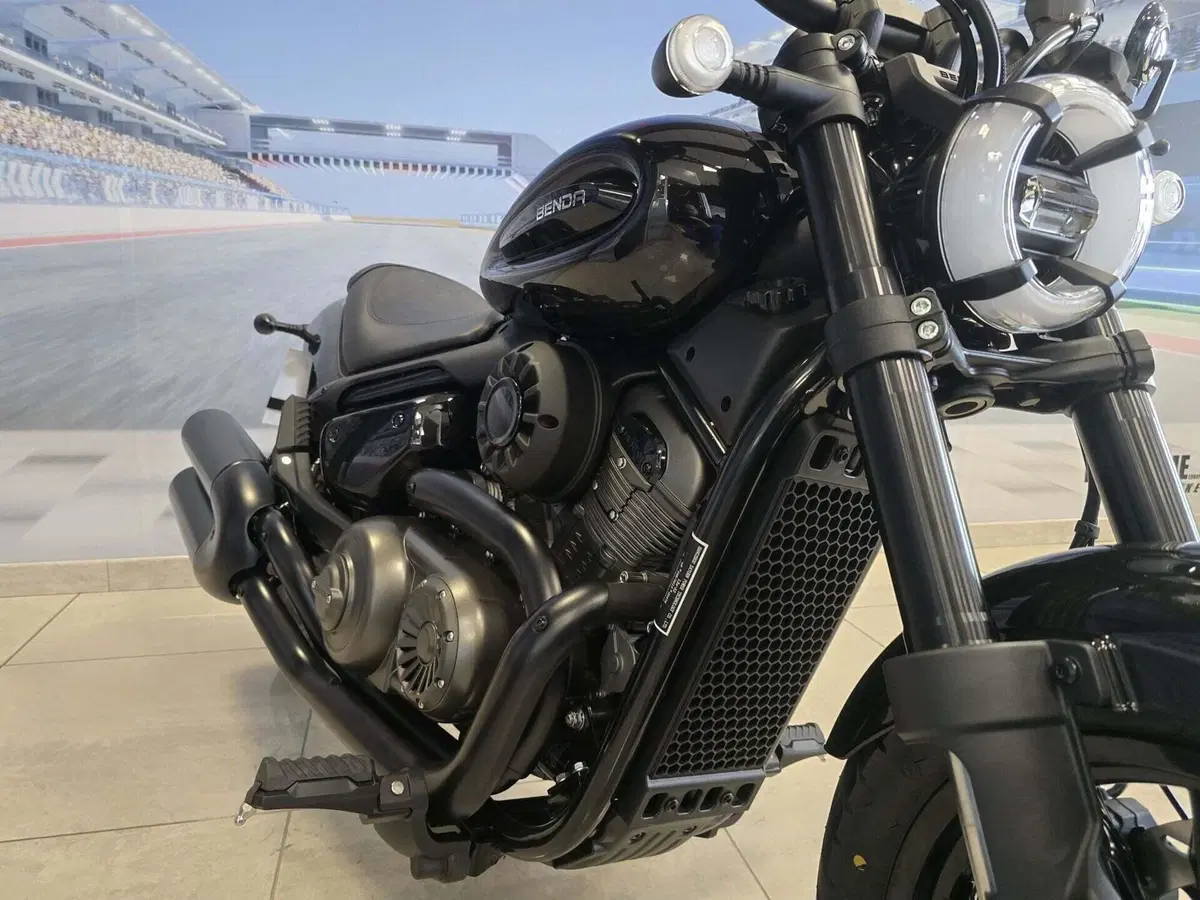 Benda Motorcycles Chinchilla 350 CVT Neo (2026) (14)