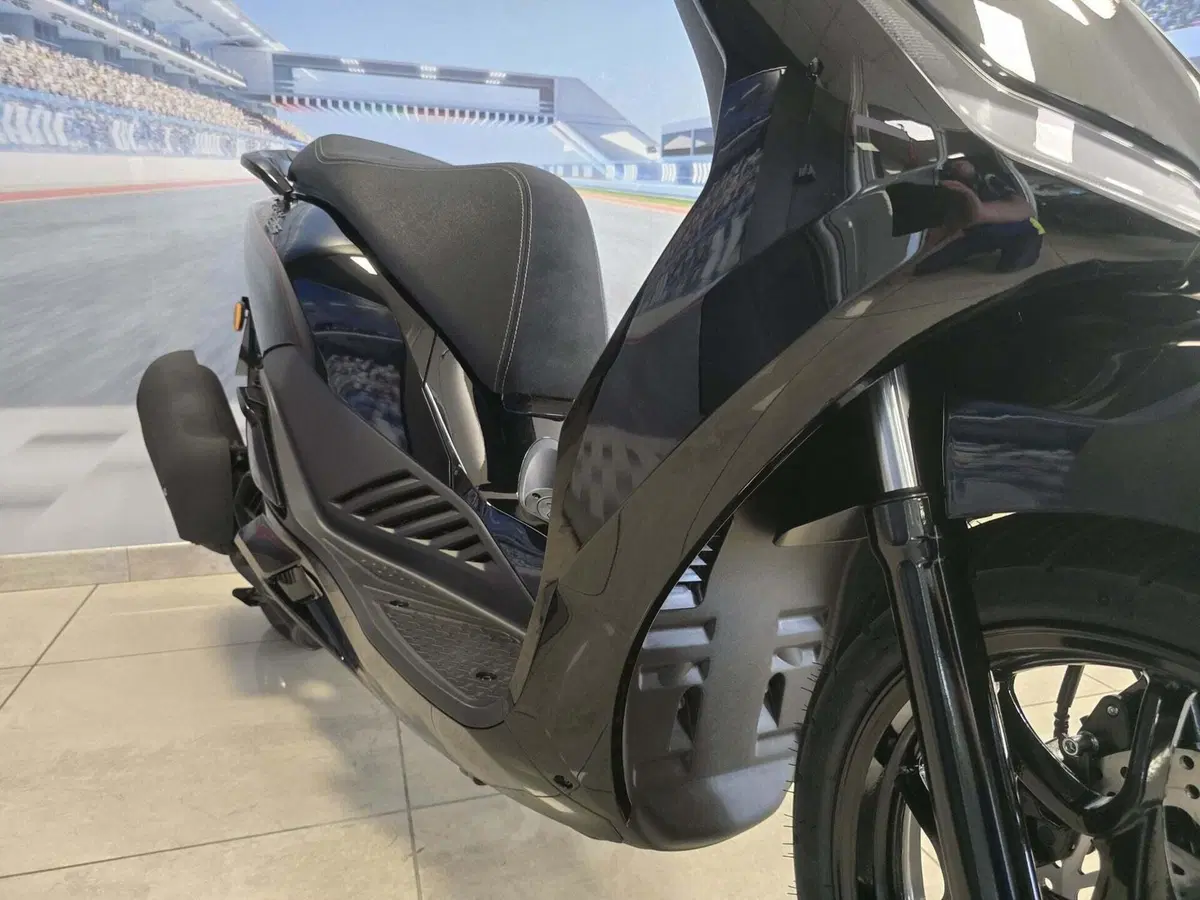 Swm C-Fly 125 (2026) (11)
