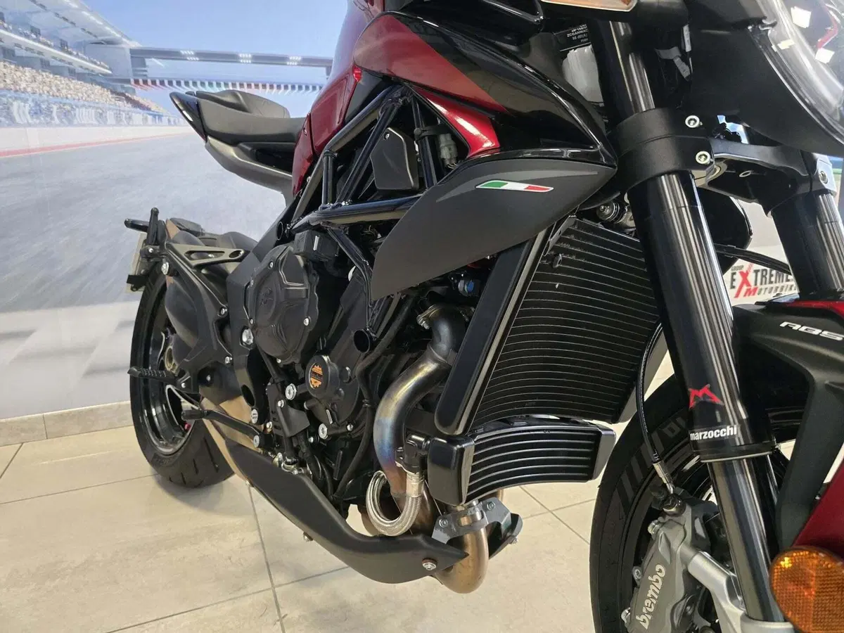 MV Agusta Brutale 800 RR (2021 - 25) (9)