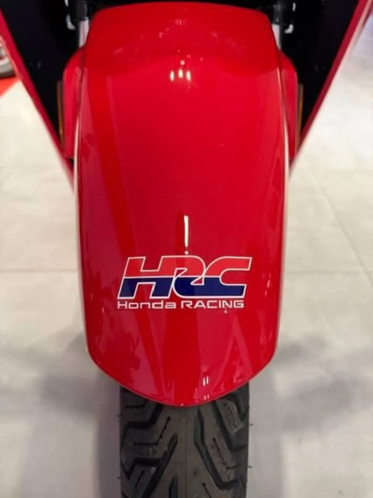 Honda SH 125 HRC Limited Edition (2026) (8)